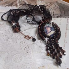 Collar colgante Midnight Daisy con perlas negras y cristales de Swarovski